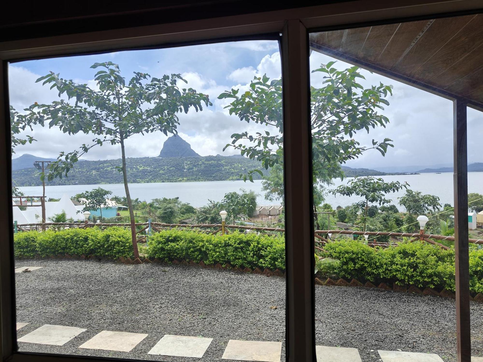 Shelby Pawana Lake Cottages & Camping Tents Lonavala Kültér fotó