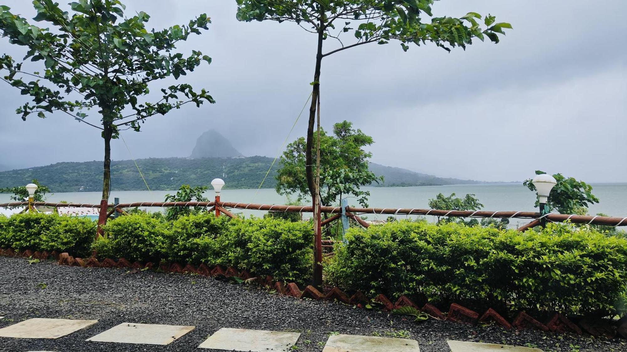 Shelby Pawana Lake Cottages & Camping Tents Lonavala Kültér fotó